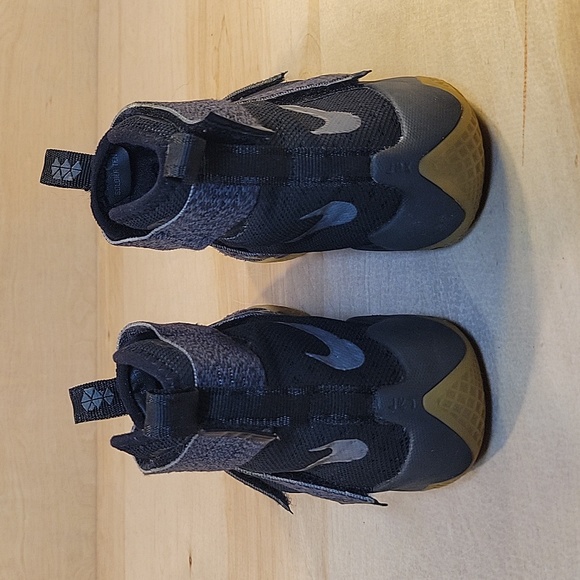 Nike Lebron Soldier 10 SFG Black Gum Sneakers - Picture 7 of 10